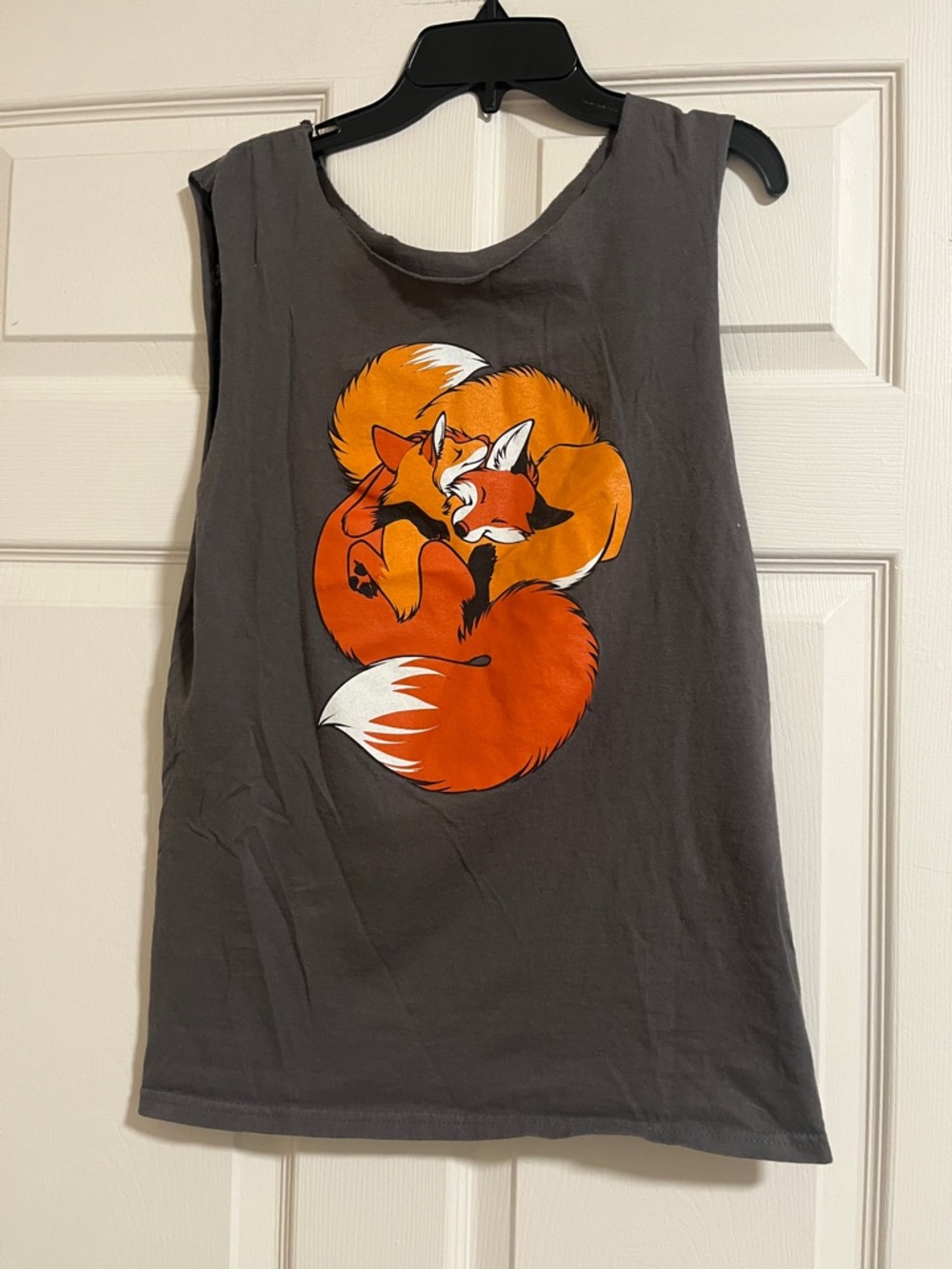 Gray Women's Fox Graphic Muscle Tank Top - Orange Print